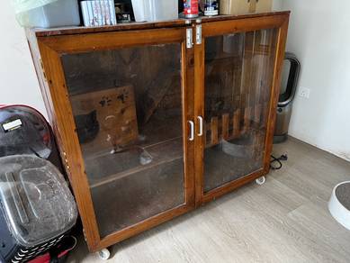 Cat House / Rumah kucing for sale