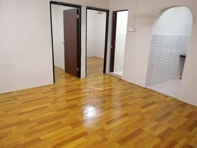 Flat For Rent in Bandar Selesa Jaya