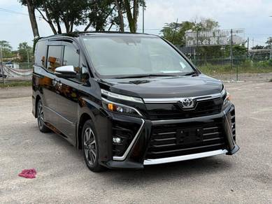 Toyota Voxy ZS KIRAMEKI III in Skudai, JHR