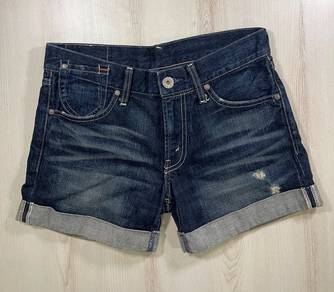 Levi’s Ladies’ Denim Shorts #DQ Used