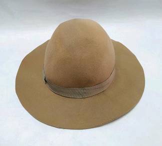 Uniqlo wool hat