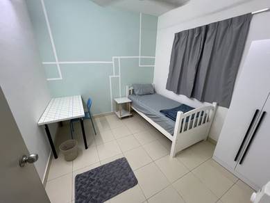 Room in Setia Alam, SGR