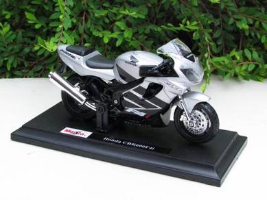 Maisto 1-18 Honda CBR 600F4i 2001 Sport Bike