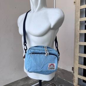 Coleman Walker Pouch sling bag
