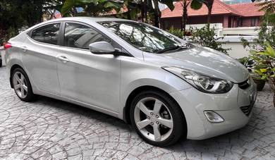 Hyundai Elantra PREMIUM in Old Klang Road, KUL