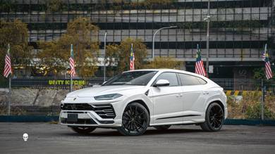 Lamborghini Urus in Jalan Kuching, KUL