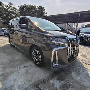 Toyota Alphard SC in Petaling Jaya, SGR