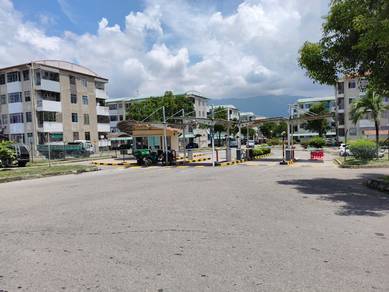 Apartment For Sale in University Apartments