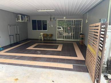 Terraced House For Sale in Lunas,KDH