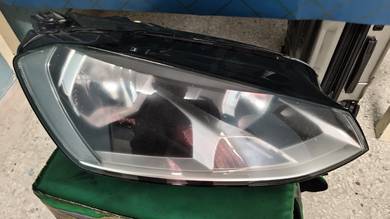 Mk7 1.4tsi headlamp rh halfcut