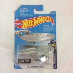 CFE112 2017 Mattel Hot Wheels HW U.S.S. Enterprise