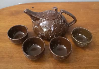 Brown Chinese tea set