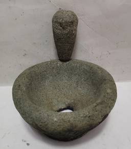 Antik Lesung batu berlubang