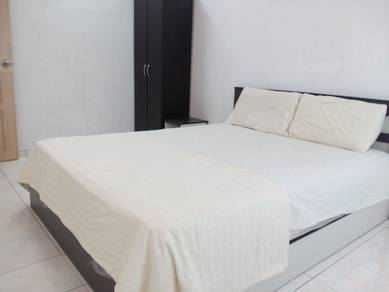 Room in Desa Petaling, KUL