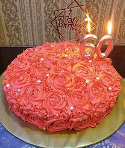 Variety of Cakes [Vege & Non Vege)