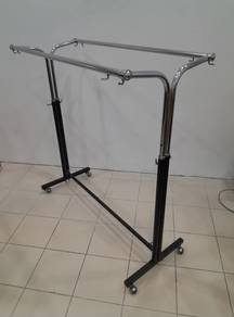 stand baju 