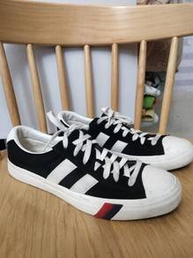 kasut casual 