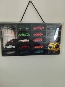 hotwheel dengan kotak