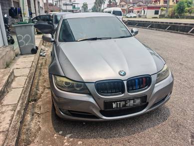 BMW 320i 20i TOURING (CBU) in Tanjong Kling, MLK