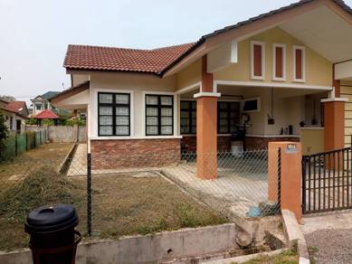 Semi-Detached House For Sale in Paka,TRG