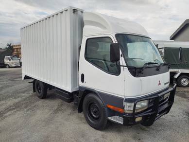 2010 Mitsubishi Fuso FB511B-UBS 12.6Ft Box 1 Ton