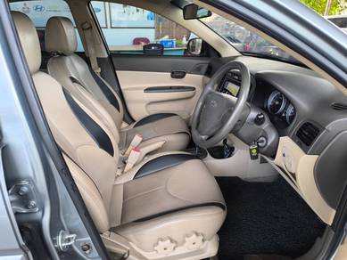 2011 Hyundai Accent 