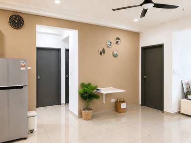 Condominium For Rent in Metropol