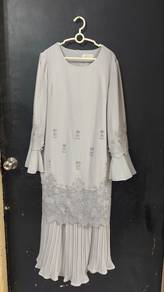 Preloved Baju Kurung Silver Grey