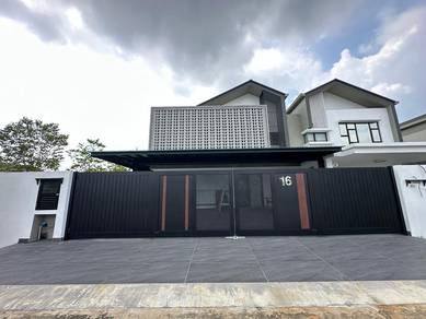 Semi-Detached House For Sale in Rawang,SGR