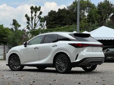 Lexus RX 350 LUXURY in Sungai Penchala, KUL