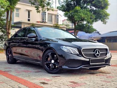 Mercedes Benz E200 200 AVANTGARDE (CBU) in Ampang Hilir, KUL