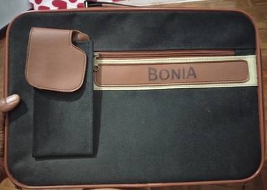 Beg BONIA