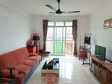 Apartment For Sale in Bayu Puteri 1