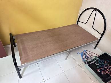 Bingkai Katil Bujang / Bed Frame Single