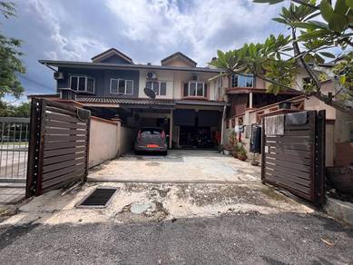 2.5-storey Terraced House For Sale in Seri Kembangan,SGR