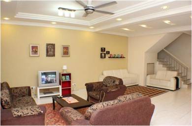 Homestay near upm MAEPS mardi serdang
