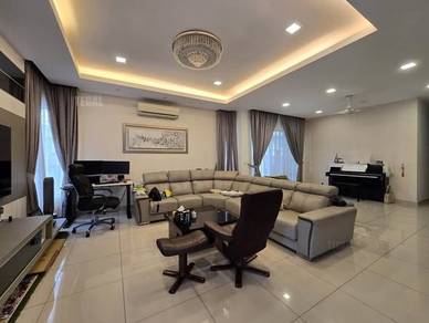 Semi-Detached House For Sale in Setia Alam,SGR