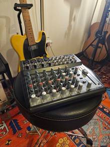Behringer Xenyx 1202 mixer
