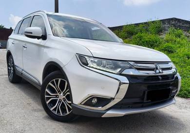 Mitsubishi Outlander 2.0 AWD in Sungai Besi, KUL