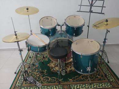 Dixon Spark Drum kit with Istanbul Agop ART Set