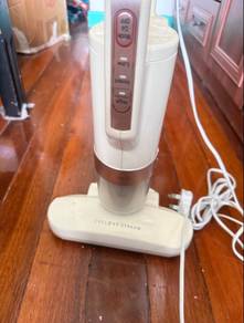 Secondhand dust mite vacuum