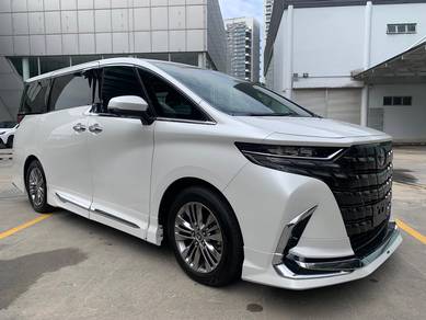 Toyota Alphard Z in Damansara, KUL