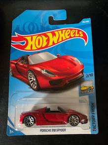 Hot Wheels Porsche 918 Spyder Red
