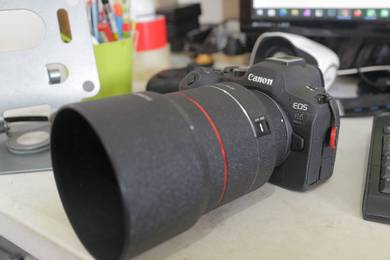 Samyang AF 85 F1.4 RF (Canon RF mount- Very Rare)