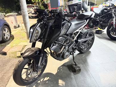 KTM 390 Duke