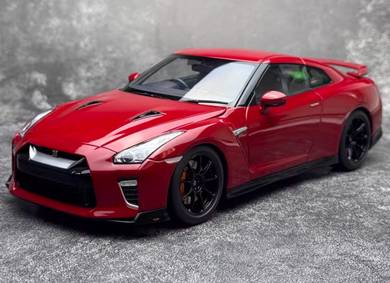 Motorhelix 1:18 Nissan GT-R (R35) T-Spec 2022 Red