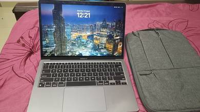 MacBook Air M1 / 13 inch /8gb