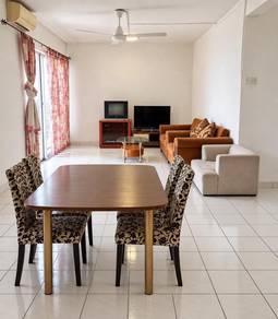 Service Residence For Rent in Serdang Skyvillas