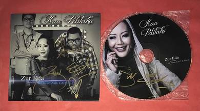 ZUR EDA - KAU PELITAKU 1TRACK AUTOGRAPH SINGLE Cd