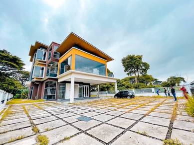 Bungalow House For Sale in Seri Kembangan,SGR